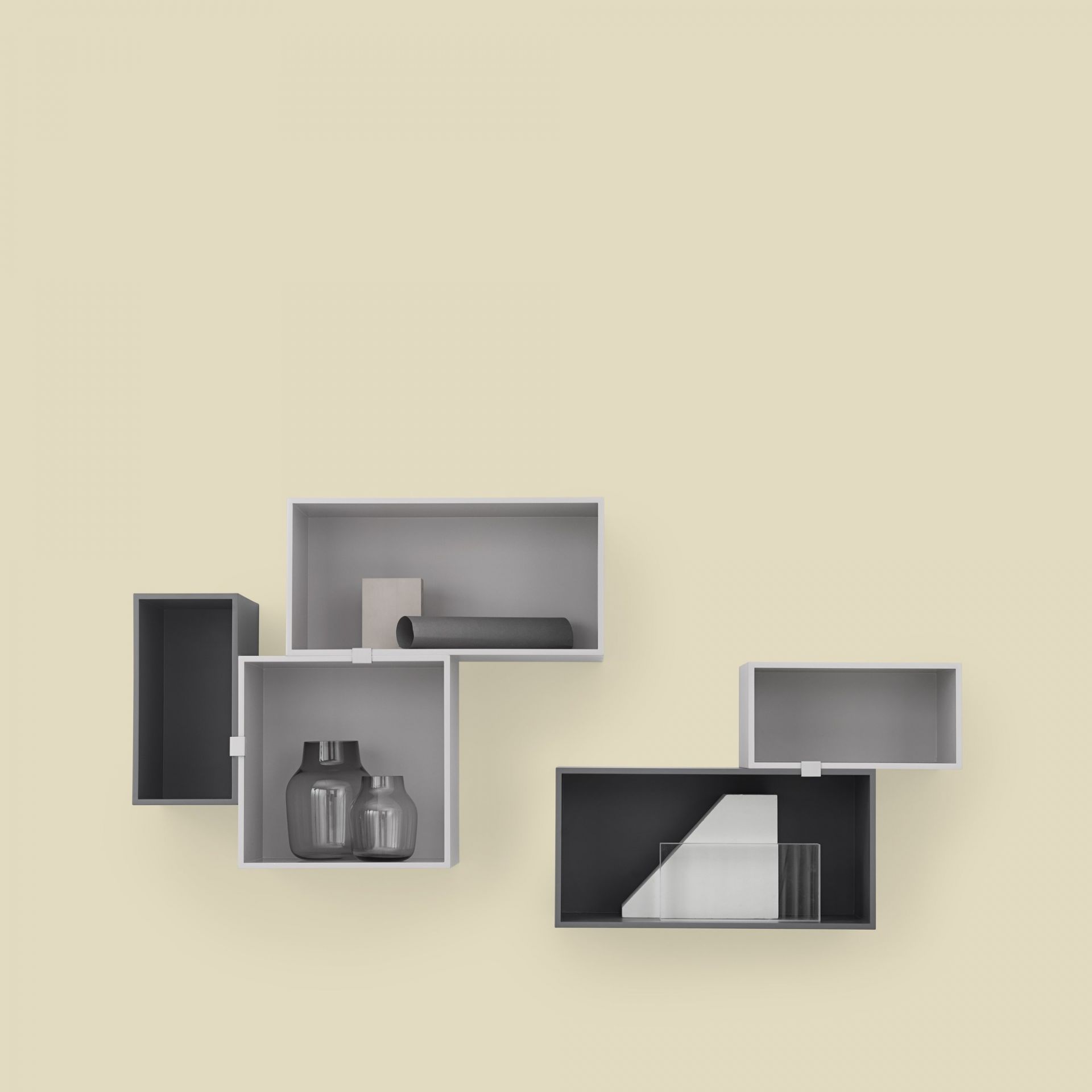 Mini Stacked Storage System 2.0 Regalsystem Muuto | MUUTO Mini Stacked Shelf System by Muuto | Box regale, Regalsystem